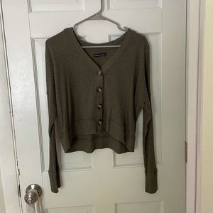 Army green cropped top